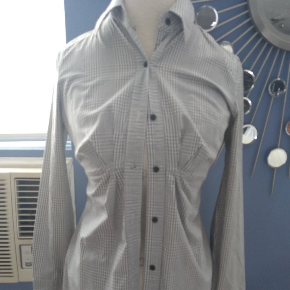 New York & Co Tunic top